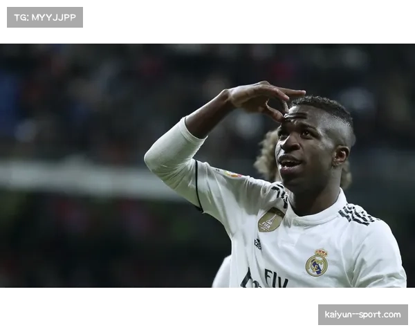 贝林厄姆防守贡献不足 左路换位导致维尼修斯回防压力增大