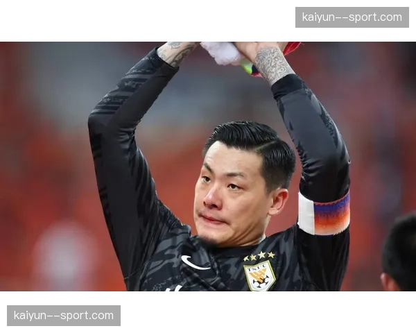 阿尔瓦罗替换洛佩斯效果明显 泰山防线升级获认可